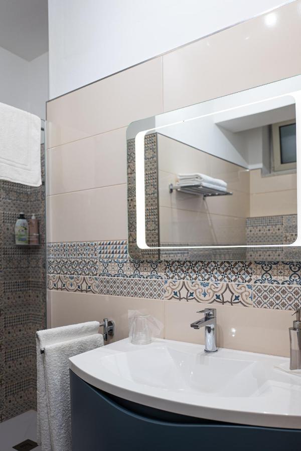 A Due Passi - Guest House Santo Stefano di Camastra Extérieur photo